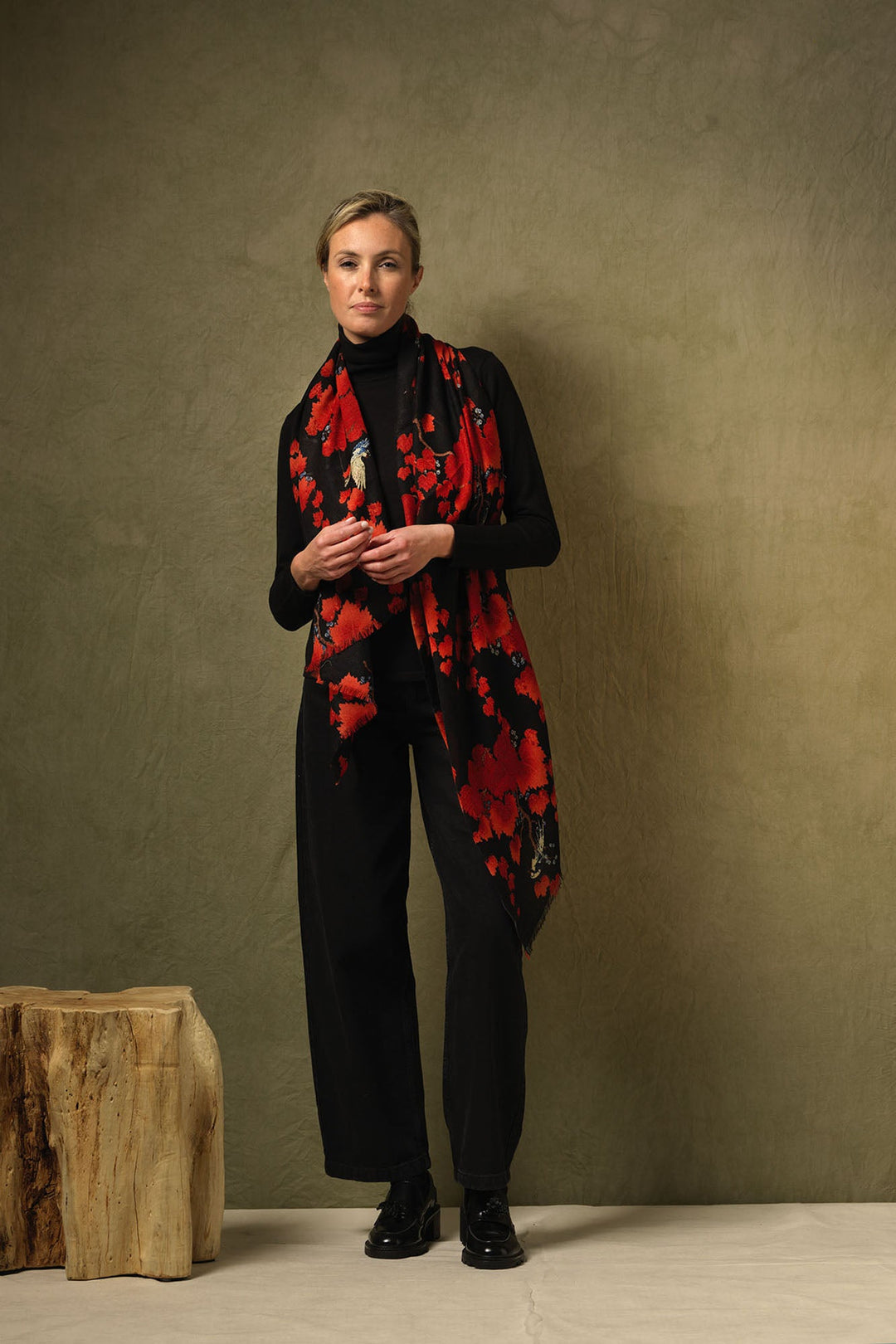 Acer Black Wool Scarf