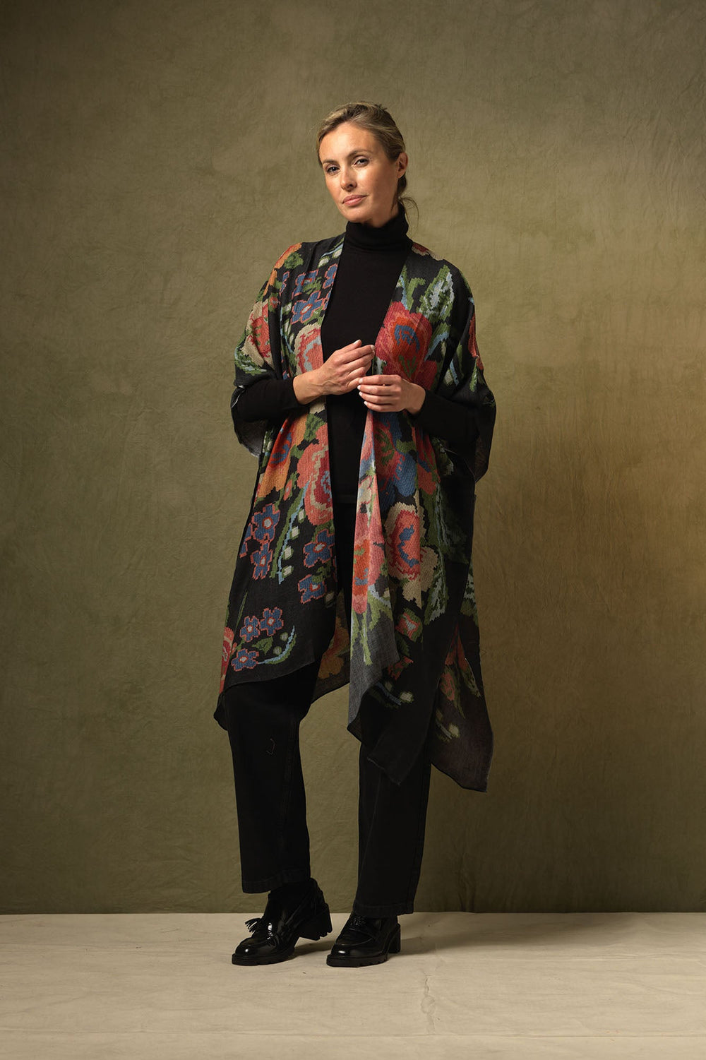 Woven Flower Black Wool Throwover - One Hundred Stars