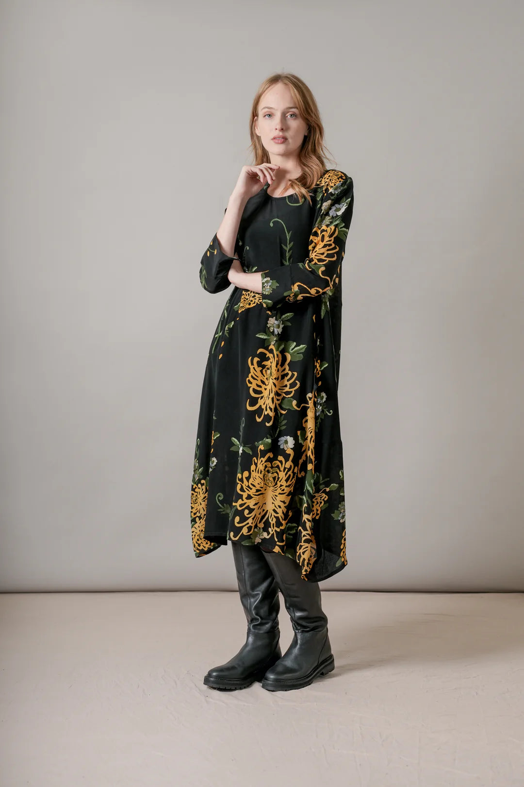 The Asymmetric Dress