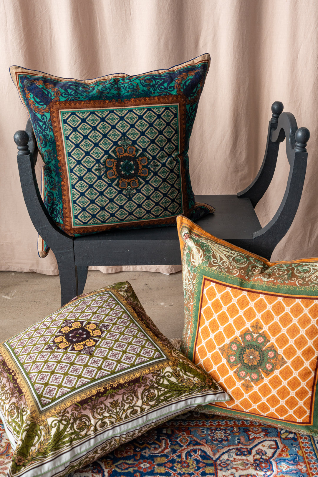 Amulet Emerald Velvet Cushion