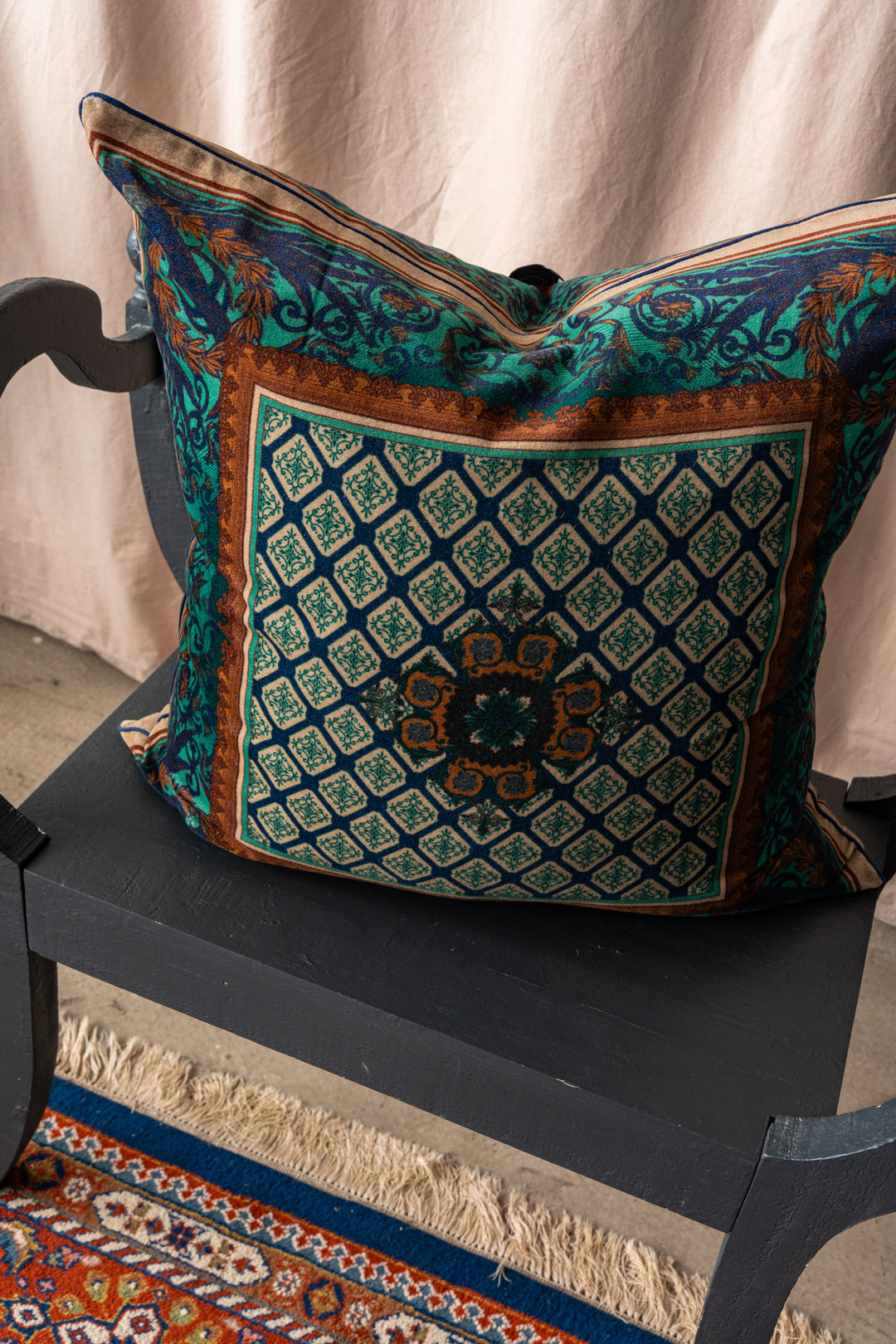 Amulet Emerald Velvet Cushion