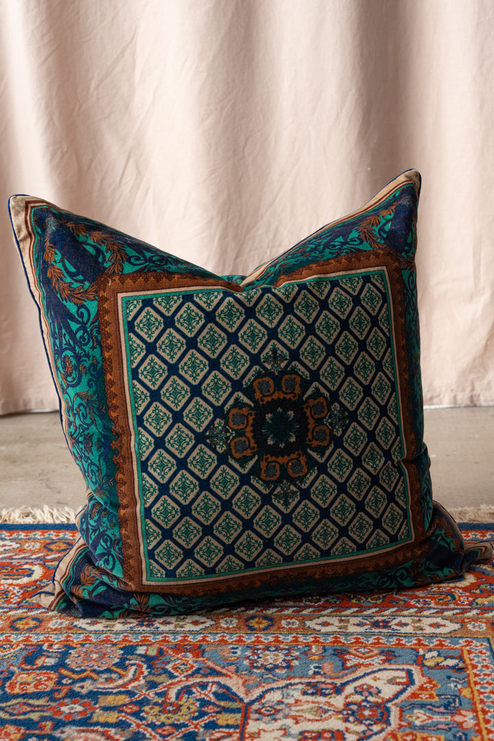 Amulet Emerald Velvet Cushion