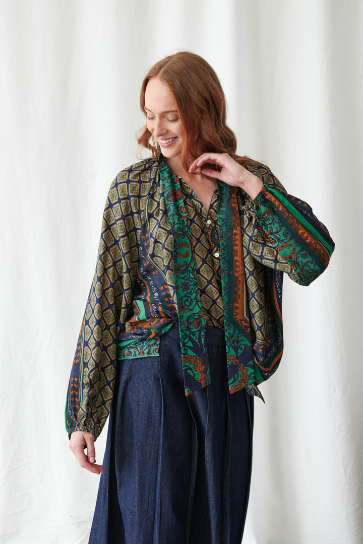 Amulet Emerald Pussybow Blouse