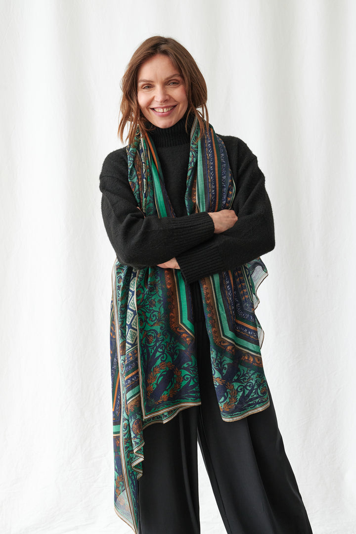 Amulet Emerald Scarf
