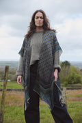 Amulet Emerald Wool Throwover