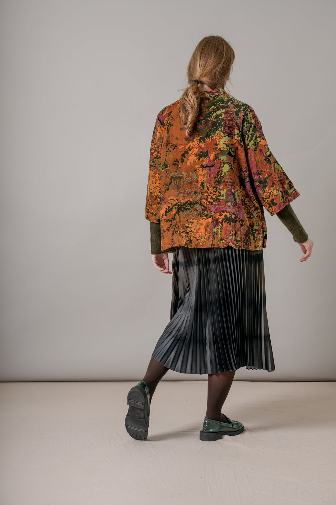 China Tree Cigar Velvet Jacket