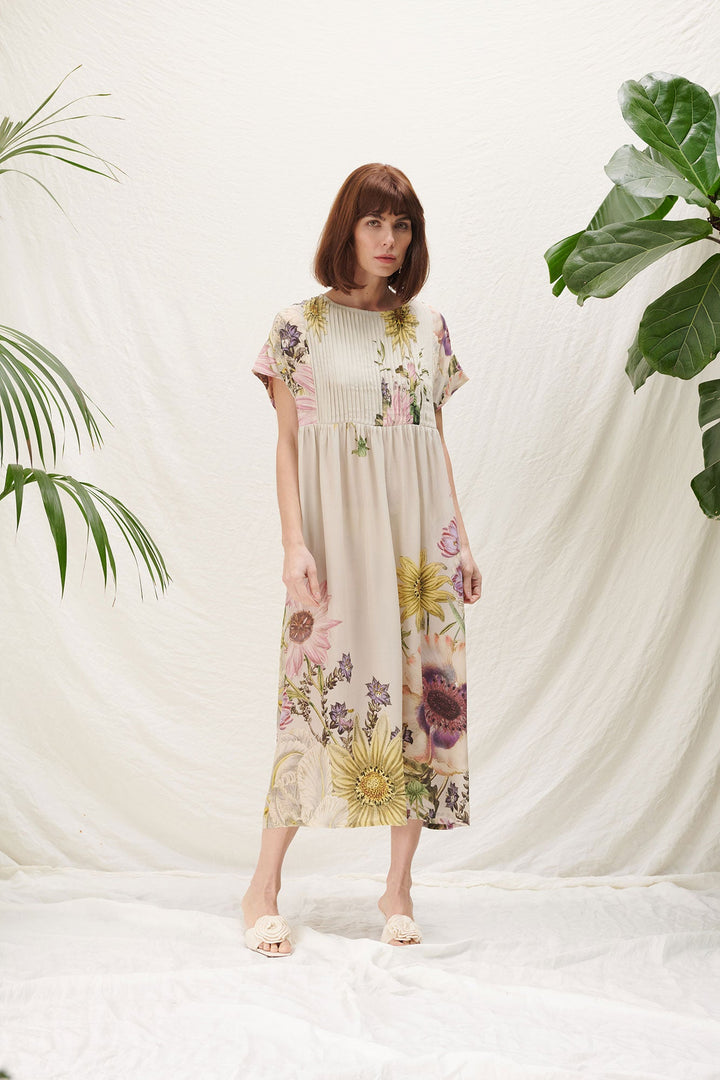 daisies and flowers print dress with pleated front by one hundred stars