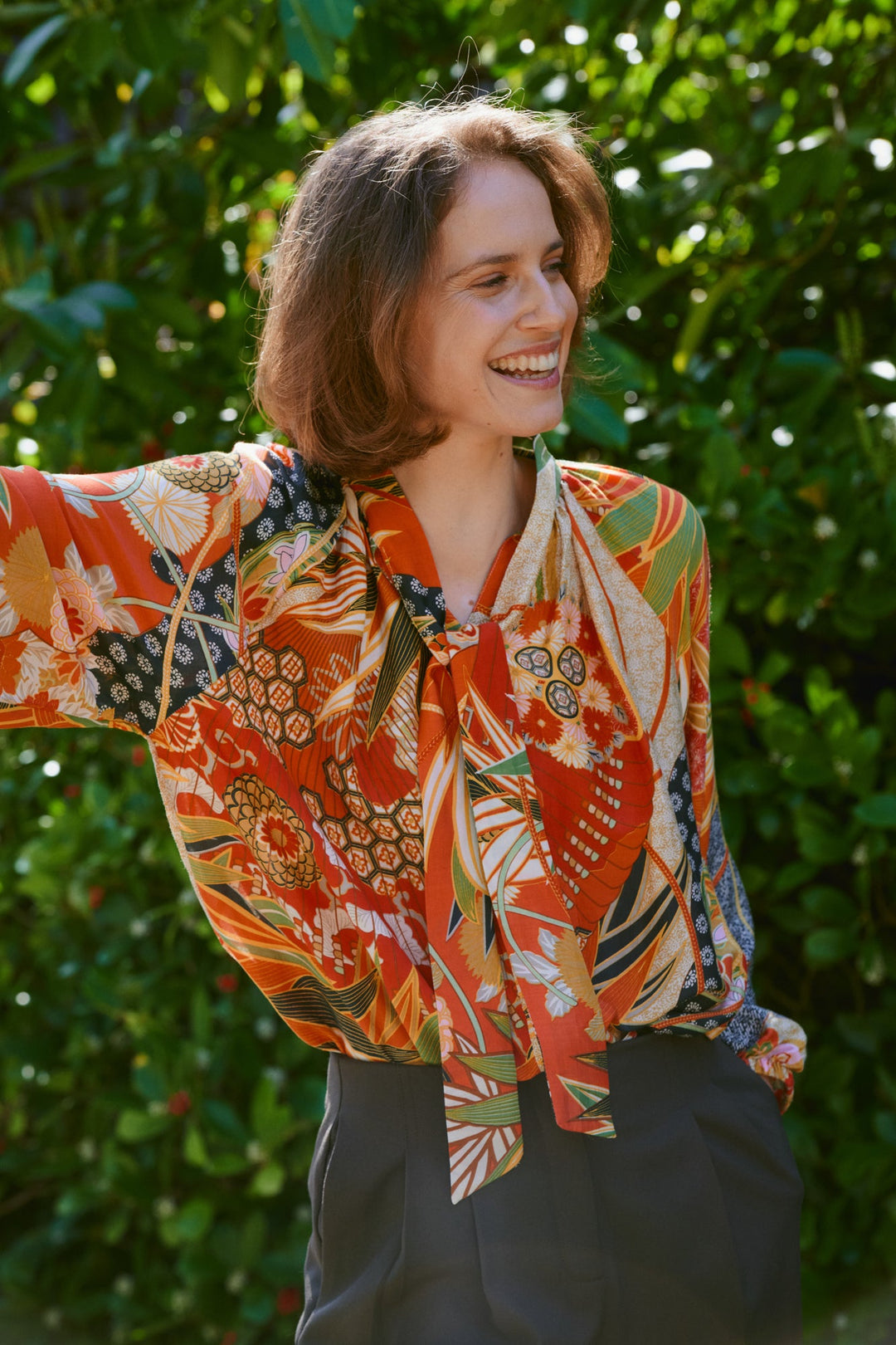 Fans Scarlet PussyBow Blouse