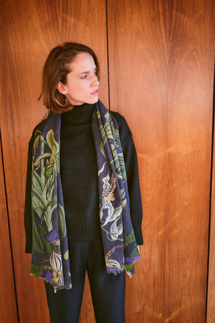 Orchid Black Wool Scarf