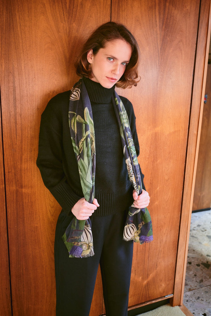 Orchid Black Wool Scarf