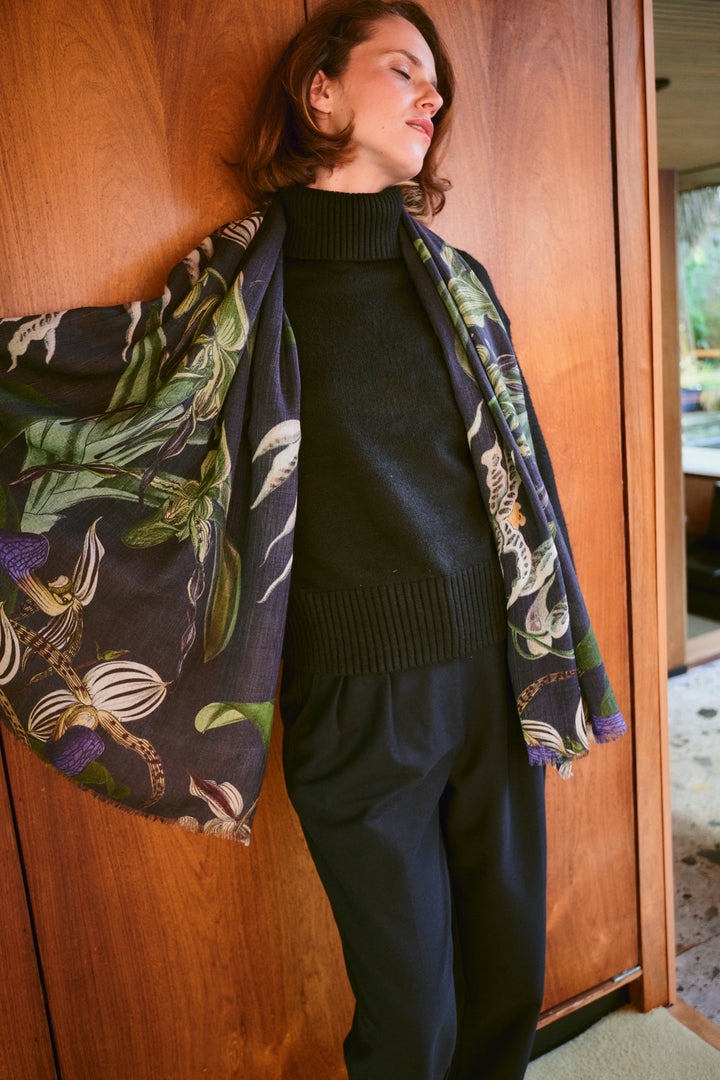 Orchid Black Wool Scarf