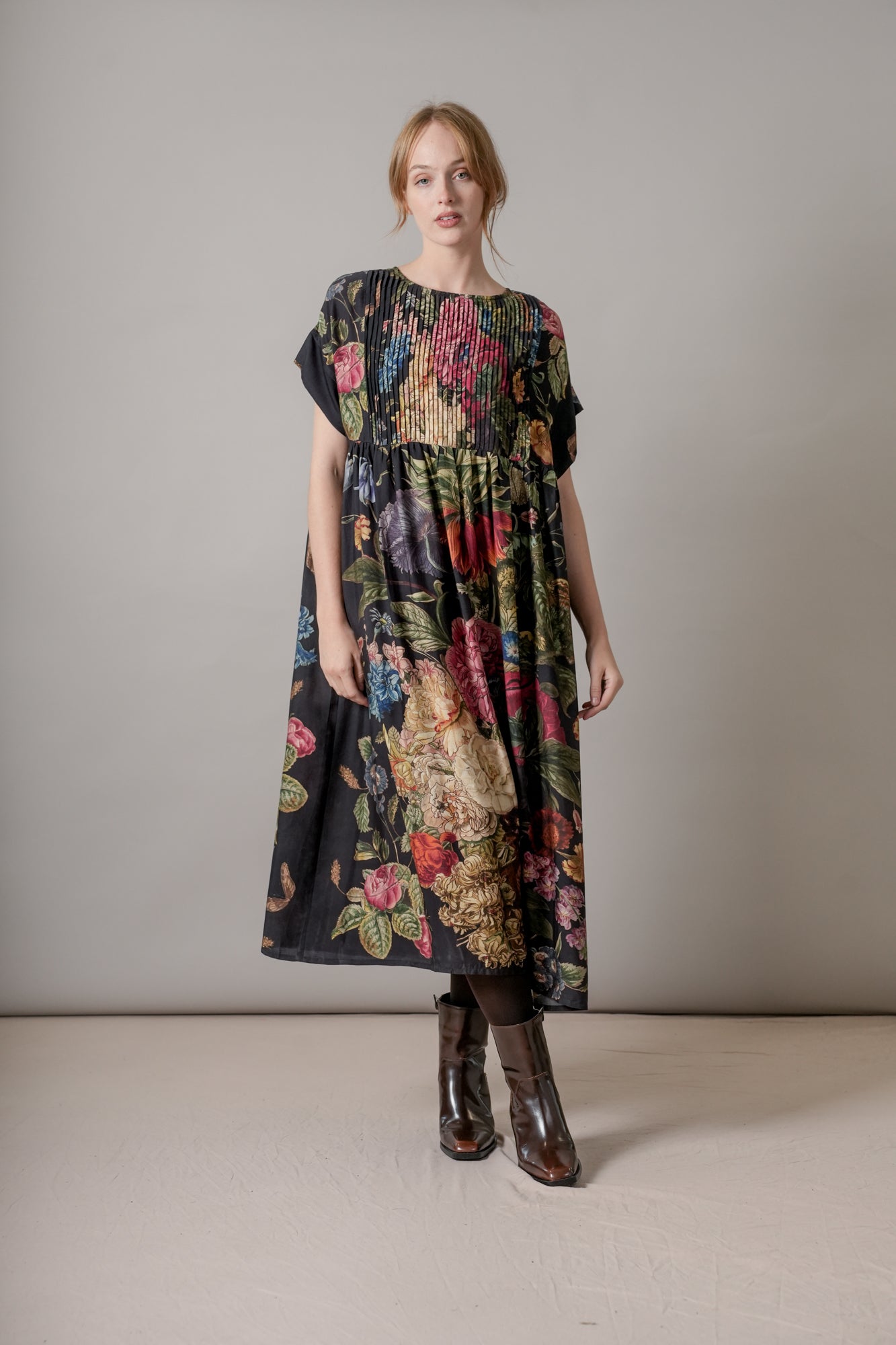 Primula Black Pleat Dress – One Hundred Stars USA