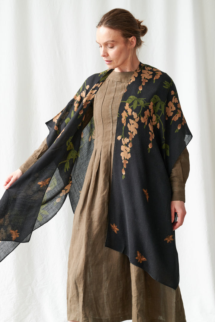 Wisteria Black Wool Throwover