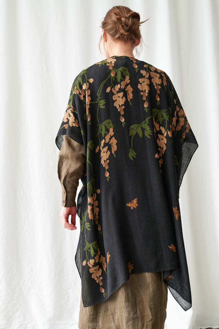 Wisteria Black Wool Throwover