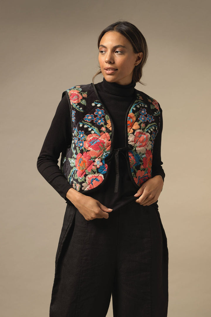Woven Flower Black Gilet