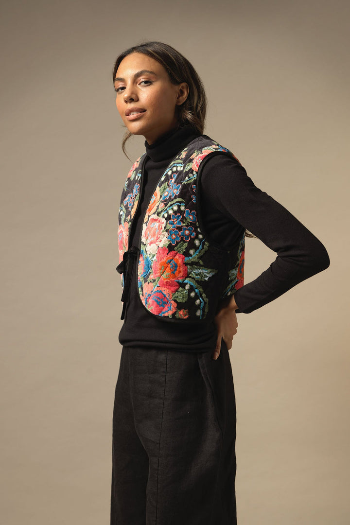 Woven Flower Black Gilet