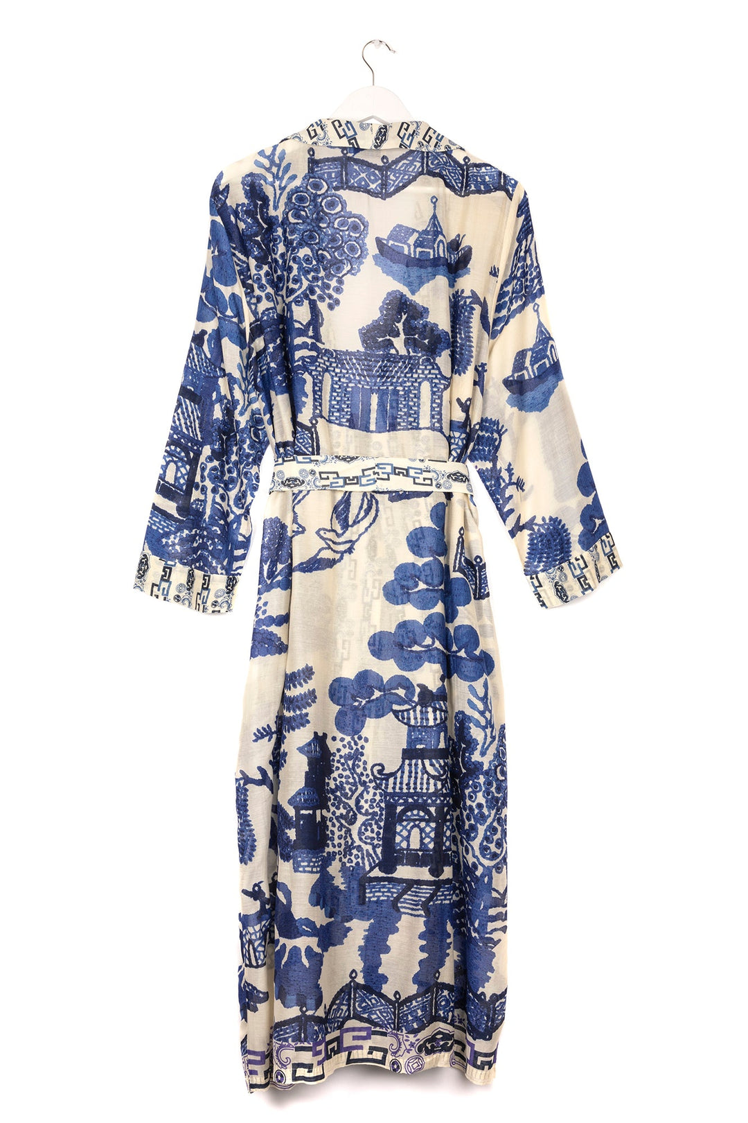 One Hundred Stars Giant Willow is a vintage inspired blue and white willow pattern, similar prints can be found used in pottery 